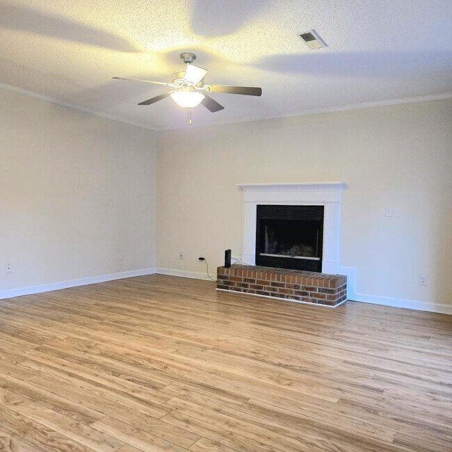 Foto del edificio - 2700 Thackery Rd