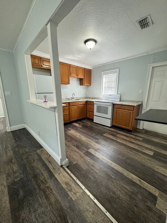 Foto del edificio - 2 Bedroom 1 Bath near Busch Garden