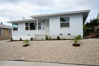 Building Photo - 6118 Pembroke Dr