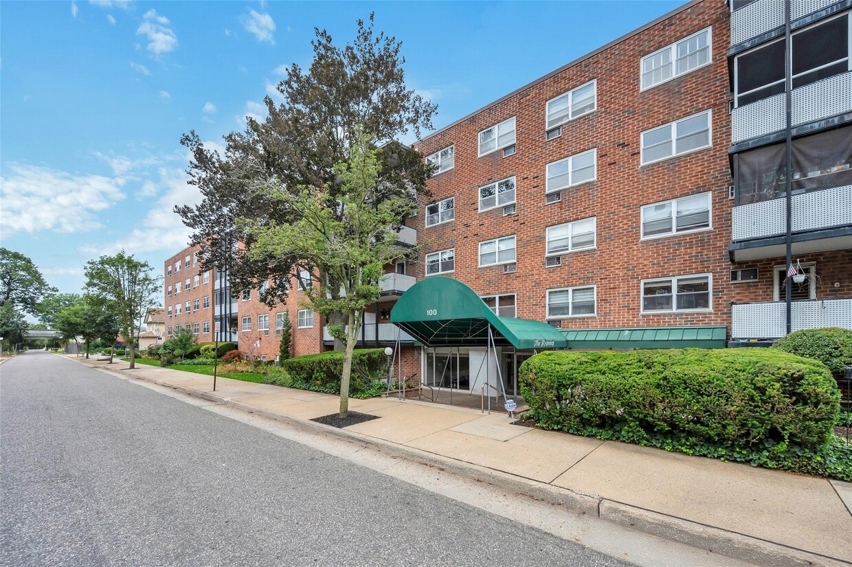 Primary Photo - 100 Lincoln Ave