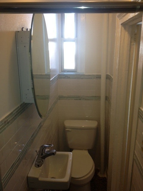 Building Photo - 741 Park Ave