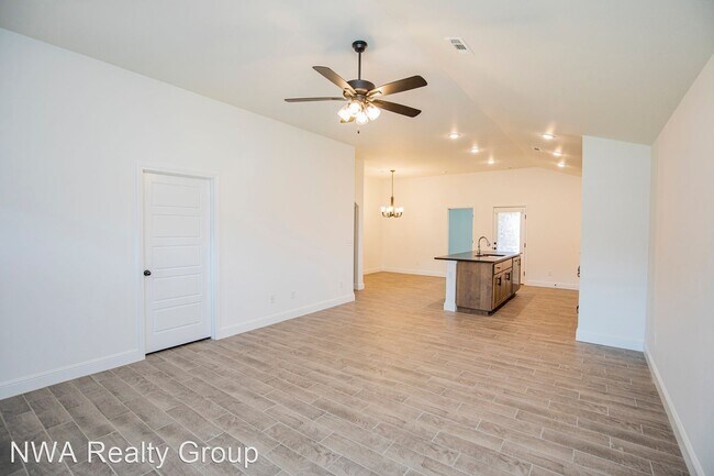 Building Photo - 3 br, 2 bath House - 6007 Grant Avenue