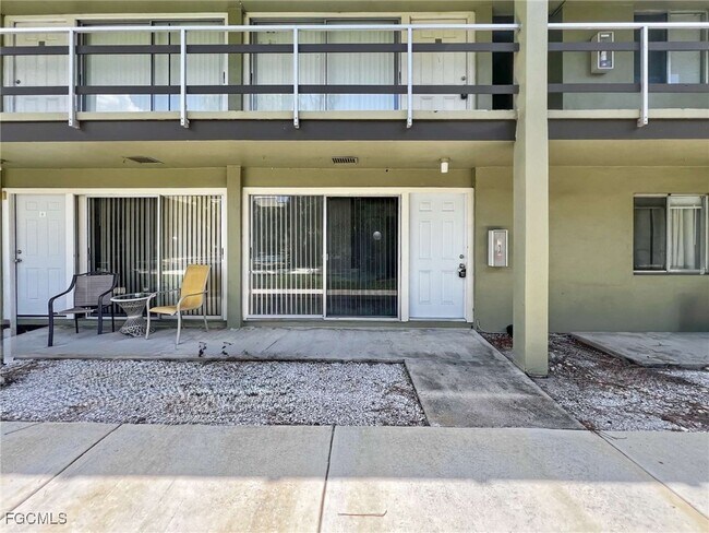 Foto del edificio - 1852 Golf View Ave