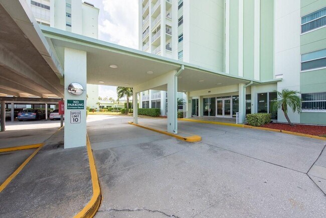 Foto del edificio - 400 64th Ave