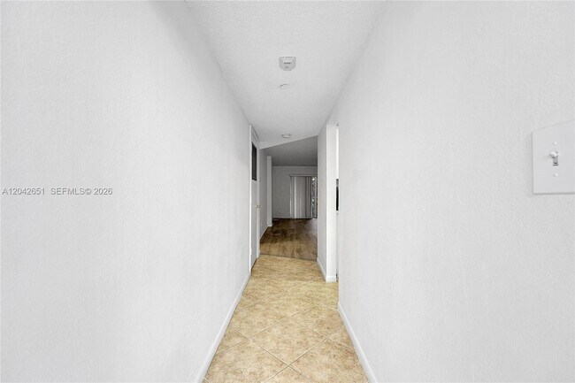 Foto del edificio - 1200 NW 87th Ave