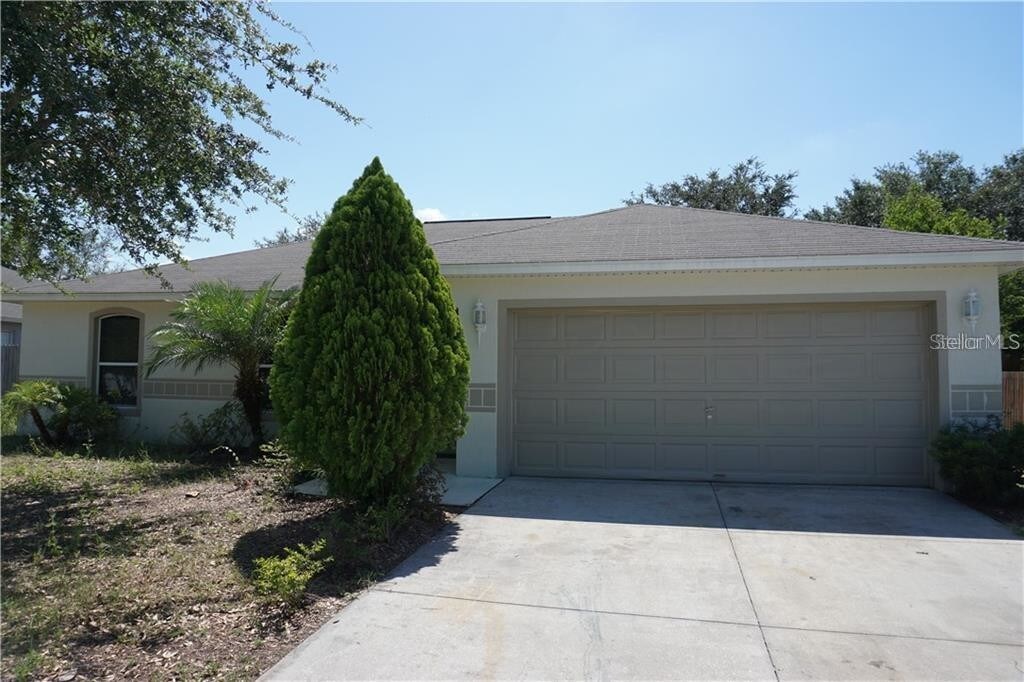 Foto principal - 1227 Cheshire St