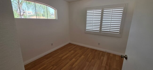 Building Photo - Four Bedroom Three Bathroom Home in Murrieta!