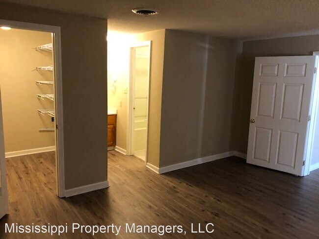 Foto del edificio - 2 br, 2 bath House - 623 N Gloster Street ...