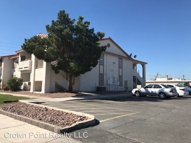 Building Photo - 3990 E Carey Ave