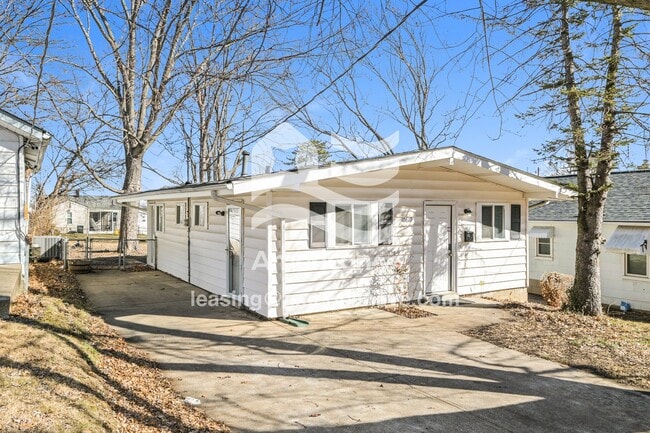 Building Photo - 10819 Kingbee Pl