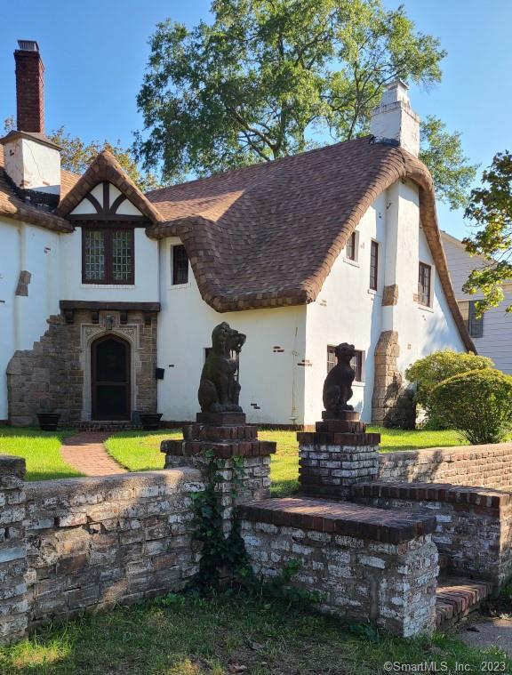 Building Photo - 105 Alden Ave