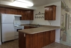 Building Photo - Spacious Townhome on Quiet Street