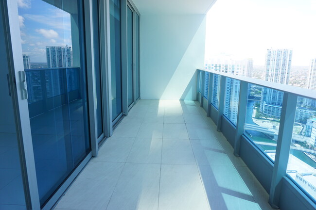 Foto del edificio - 200 Biscayne Boulevard Way