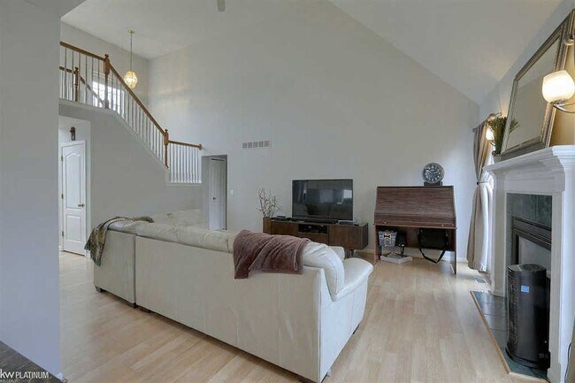 Foto del edificio - 53099 Pimpernil Ln