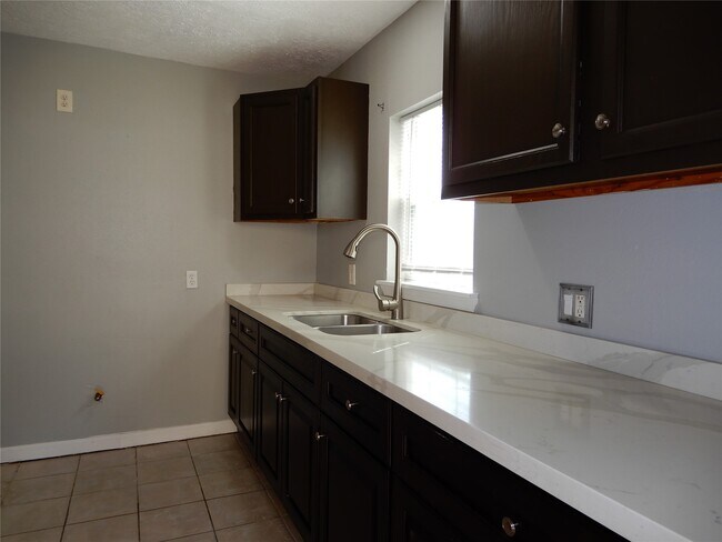 Foto del edificio - 1700 Woolfe St