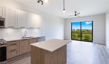 Building Photo - 22980 Vista Edera Cir