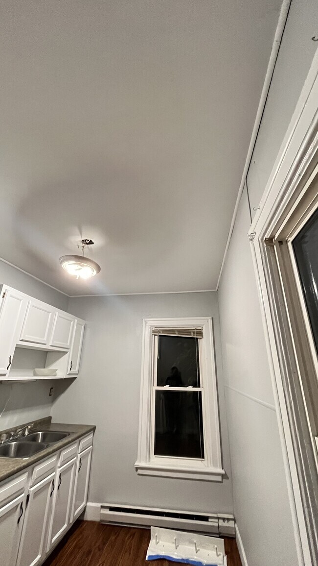 Foto del edificio - 15 LLC-80 Sailly Avenue