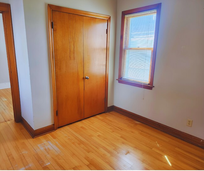 Building Photo - 3179 N 39th St