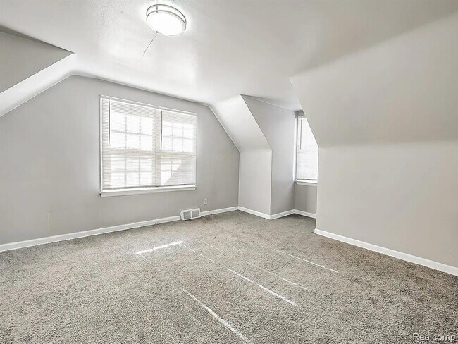 Foto del edificio - 9744 Lakepointe St