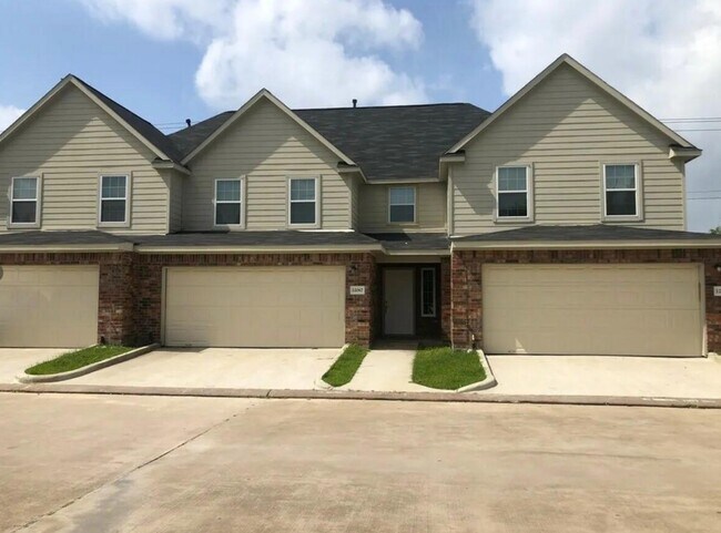 Foto del edificio - 12015 Clifton Oaks Dr