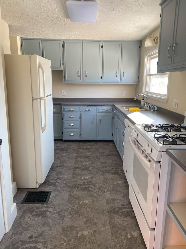Building Photo - 5544 MO-25
