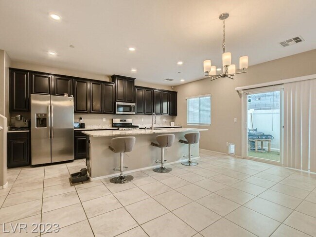 Foto del edificio - 2861 Sunflower Days Ave