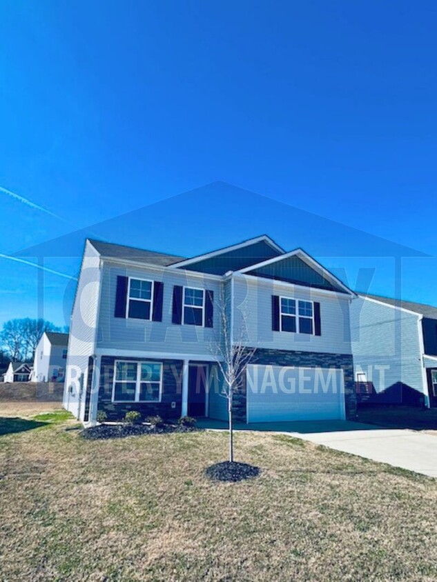 Foto principal - **Like-new home in Athens, TN!!!**