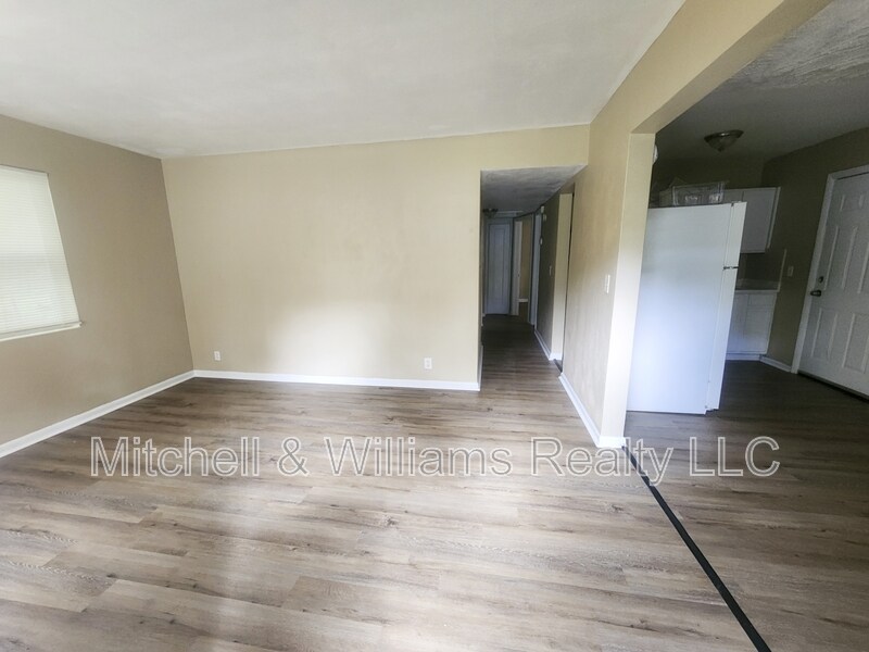 Foto del edificio - 4903 Mississippi Ct