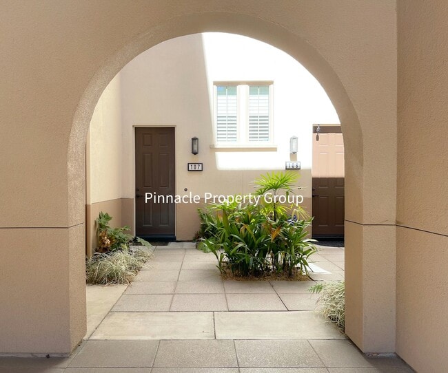 Building Photo - 1073 Foxglove Pl