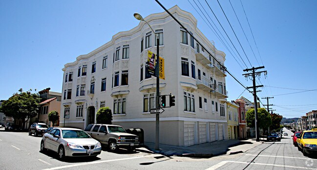 Building Photo - 2755 Franklin Street