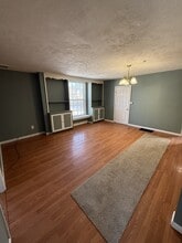 Building Photo - 918 Eureka St