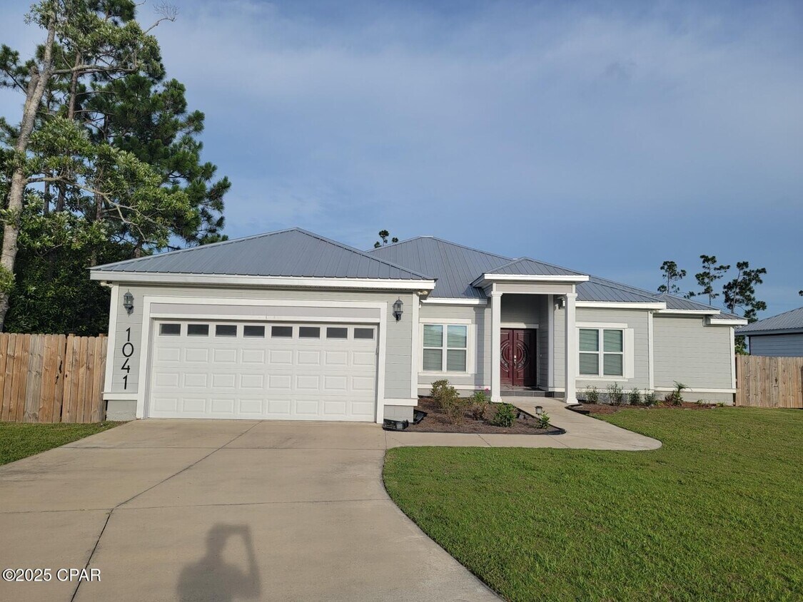 Foto principal - 1041 Plantation Dr