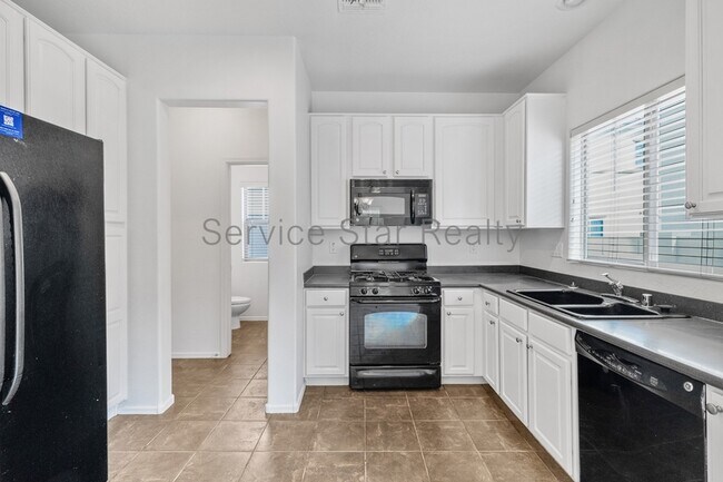 Building Photo - 2530 N 148th Dr