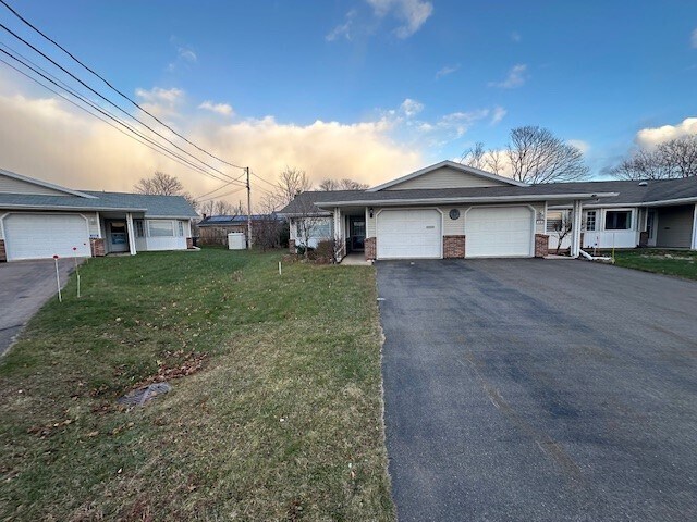 Building Photo - 108 Stafford Estates