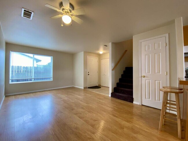 Foto del edificio - 1512 SE N St