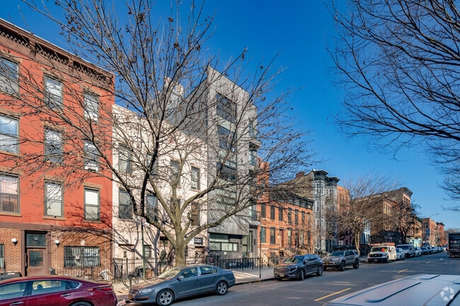 Building Photo - 701 Union St