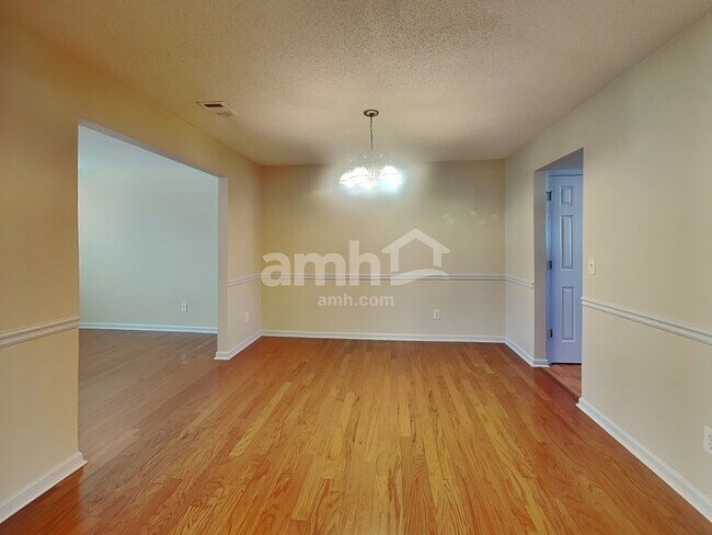 Building Photo - 4298 Persian Ct