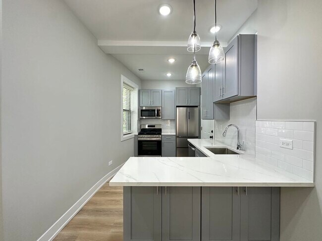 Foto del edificio - 431 W Belden Ave
