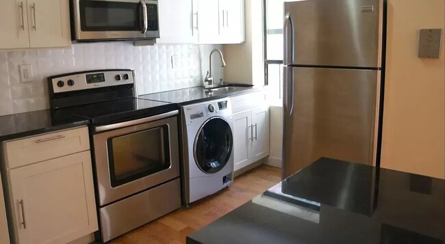Building Photo - 558 West 181st Street