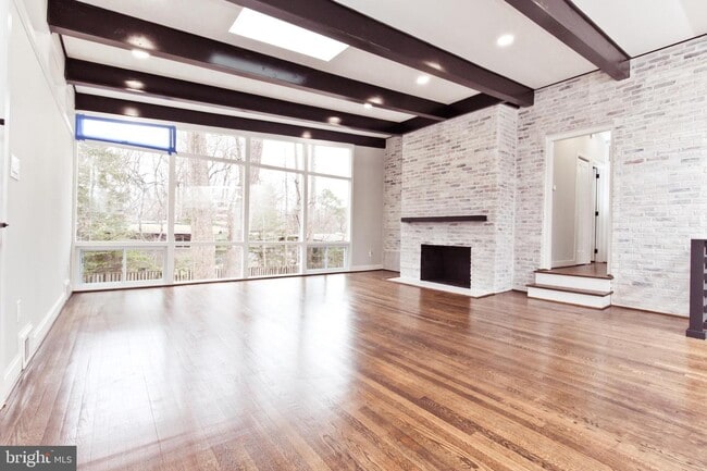 Building Photo - 3507 Gallows Rd