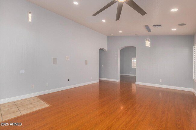 Foto del edificio - 13022 N 130th Ln