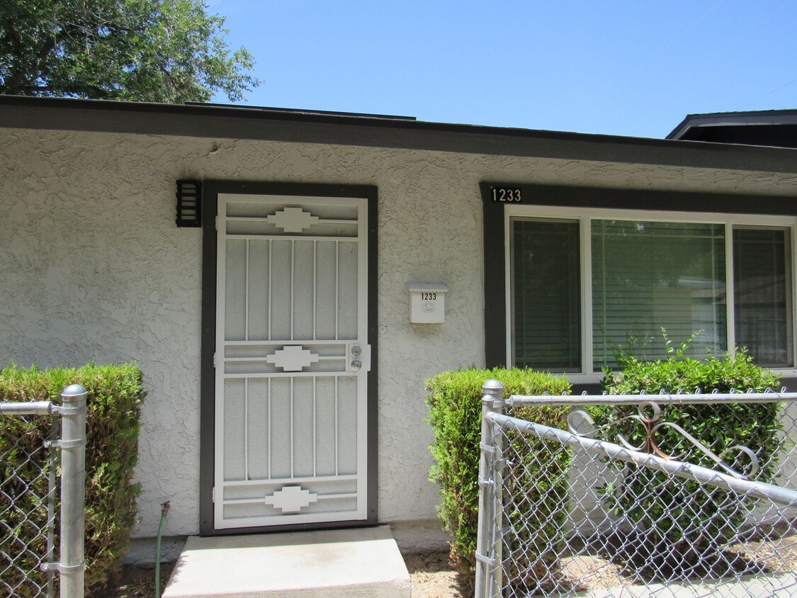 Foto principal - West Lancaster Duplex