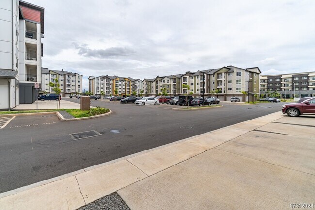 Building Photo - 1 BD/1 BA Apartment in Ewa Beach with 1 Pa...