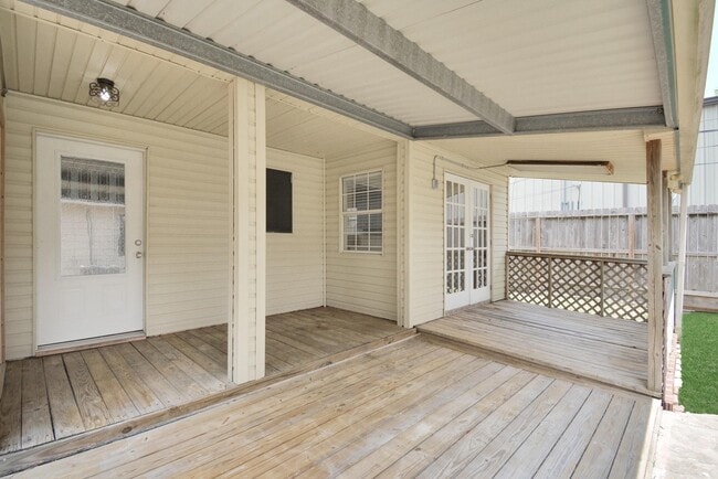 Foto del edificio - 7441 Evie Ln