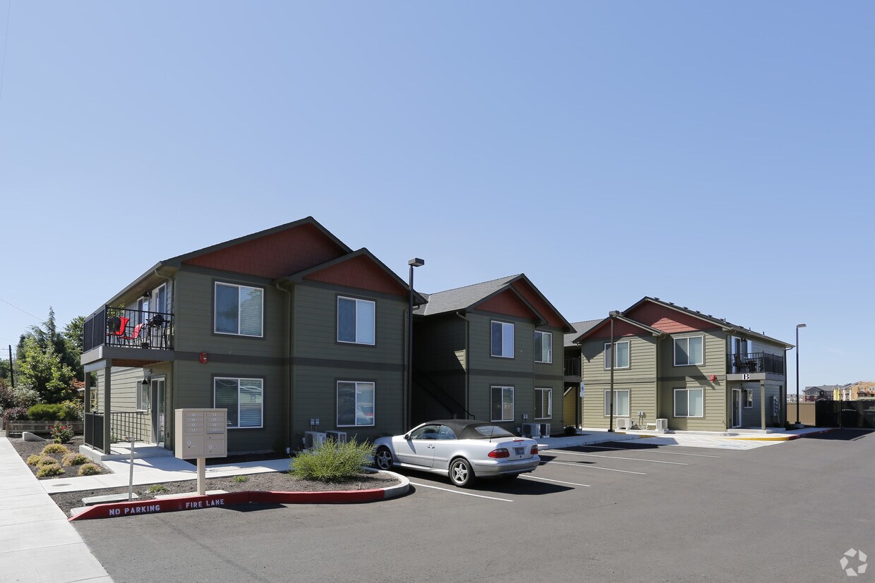 Foto del edificio - Crossfire Apartments