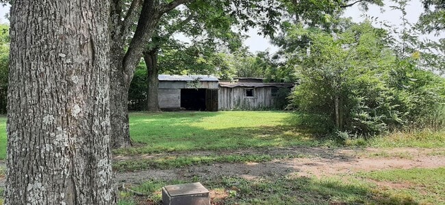 Building Photo - 5546 AR-36