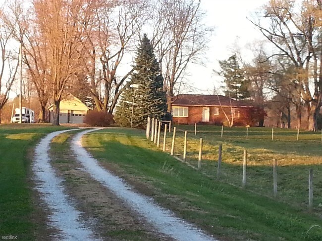 Foto del edificio - 3 br, 1 bath House - 9150 SE 56th Ave