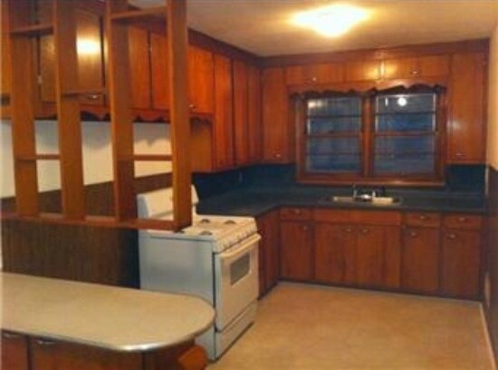 Foto del edificio - 10104 White Ave