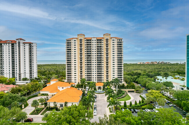 Foto del edificio - The Marbella at Pelican Bay