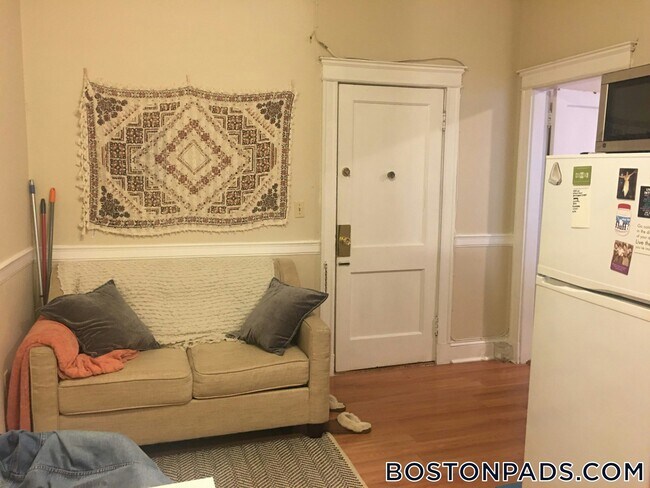 Building Photo - 1193 Commonwealth Ave